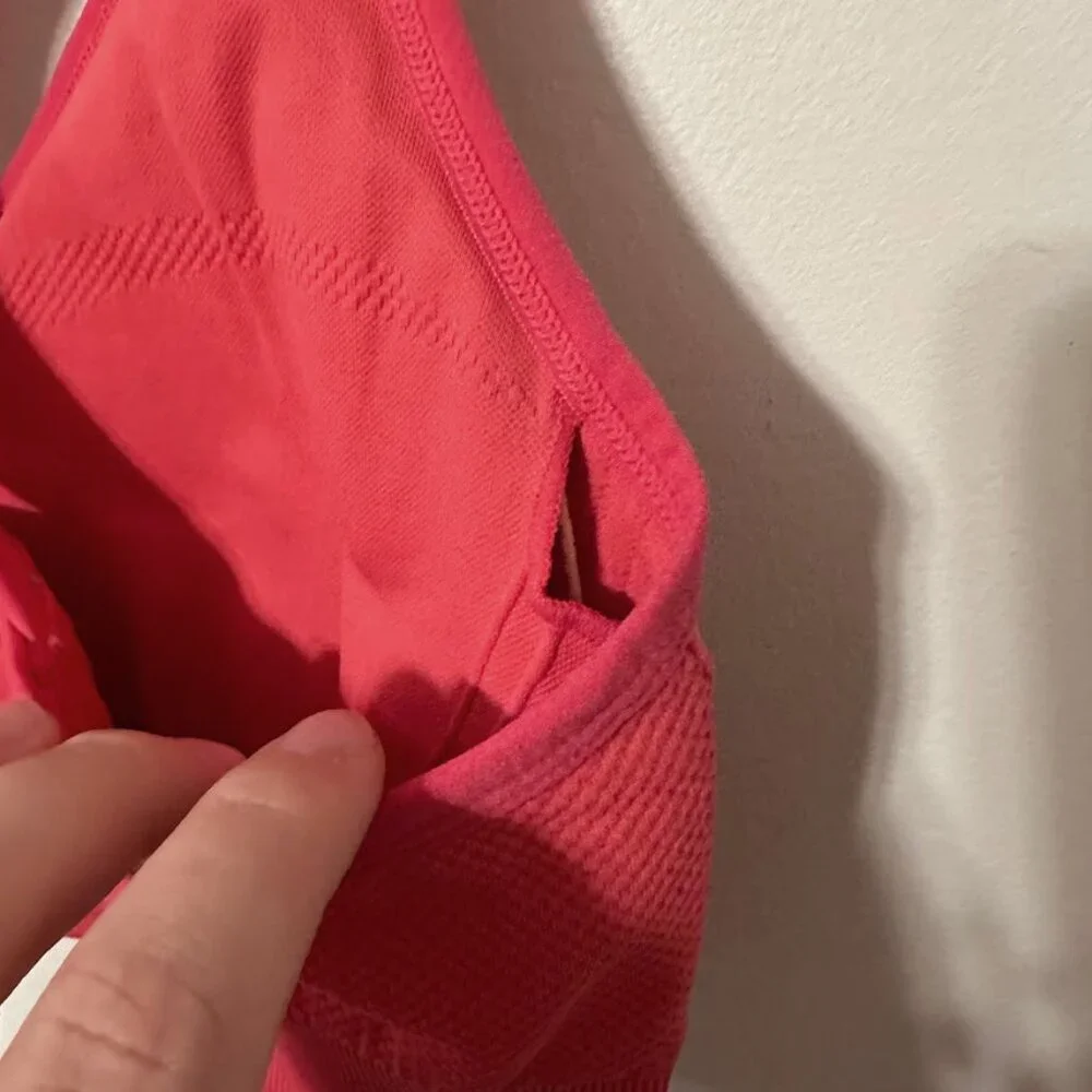 Evercute Adjustable Racerback Sports Bra in Hot Pink - Size Large | Wide Straps - Picture 5 of 5